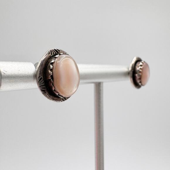 Mother Of Pearl MOP Oval Cabochon Silver Bezel Stud Earrings Southwestern Tribal - Picture 10 of 16